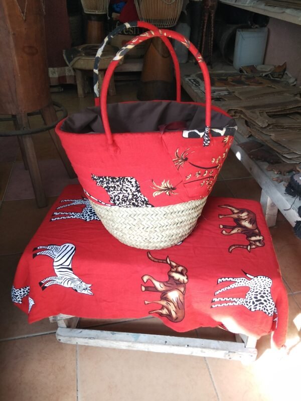 oplus_32 Giraffe Basket